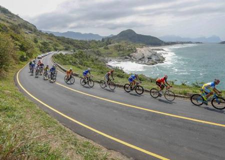 Atleta iraniano morre após acidente em prova de ciclismo de estrada