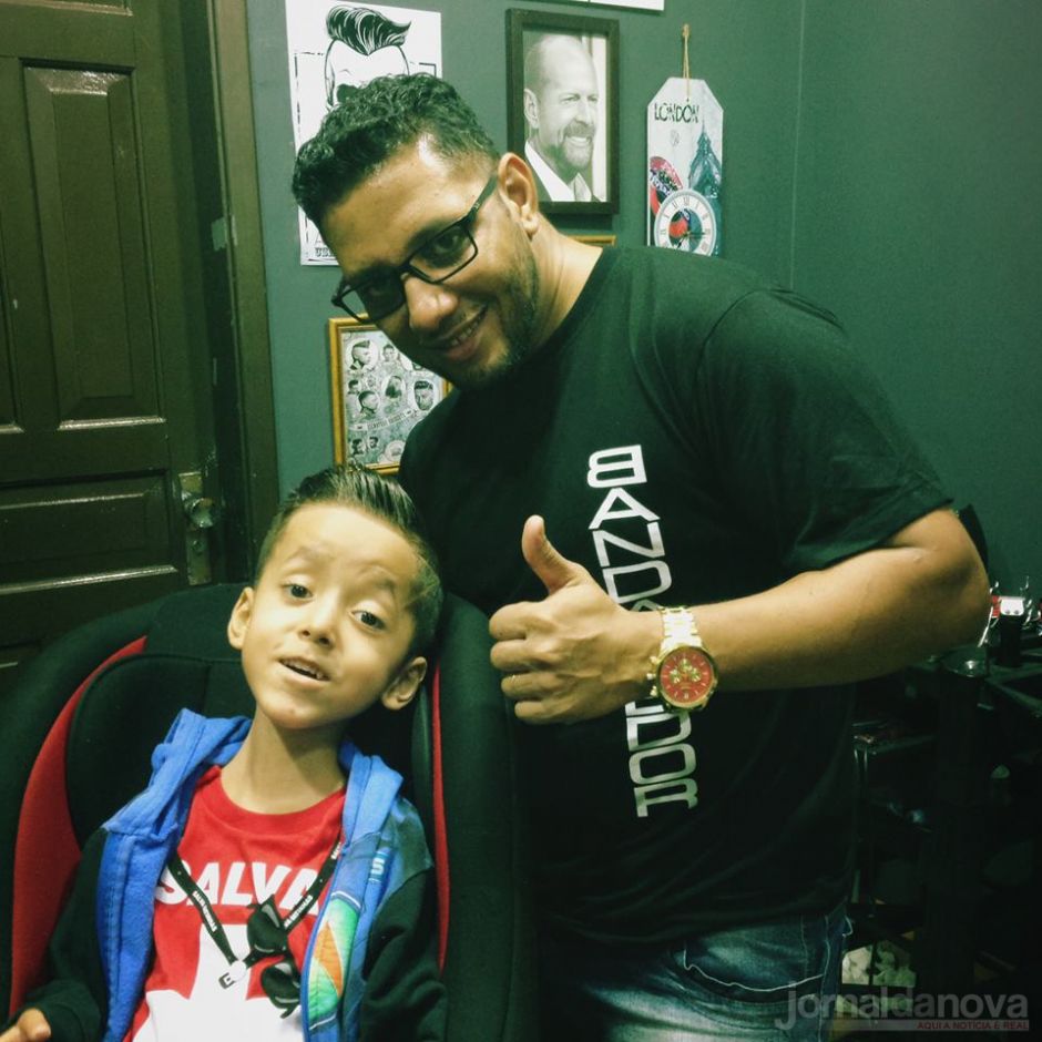 ''De Rei Leão até o rosto de uma pessoa'', Maciel Cortes faz cortes ousados em Nova Andradina