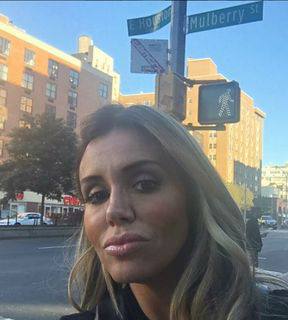 Renata Banhara perdeu parte dos movimentos do rosto, diz assessoria