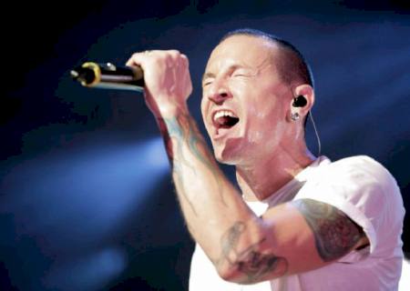 Som mais pop manteve Linkin Park relevante com rock em baixa