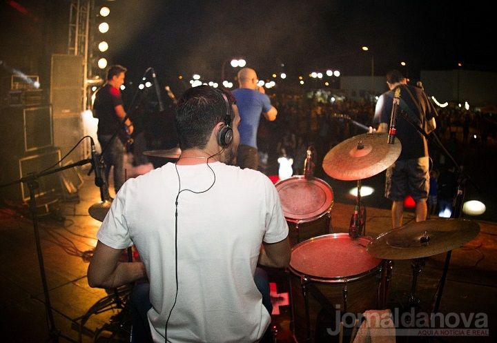 Banda All In mescla rock e música eletrônica para conquistar Nova Andradina e região