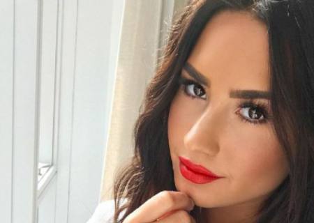 Demi Lovato diz que não vai falar sobre especulações de bissexualidade