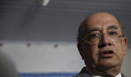 Nova procuradora deve reexaminar processos em andamento, diz Gilmar Mendes