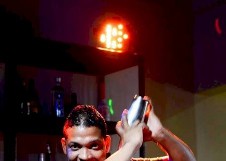 Alexandro Barman faz sucesso em festas, formaturas e casamentos