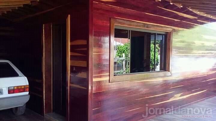 Empresa há mais de dois anos no mercado traz novidades em casas de madeira