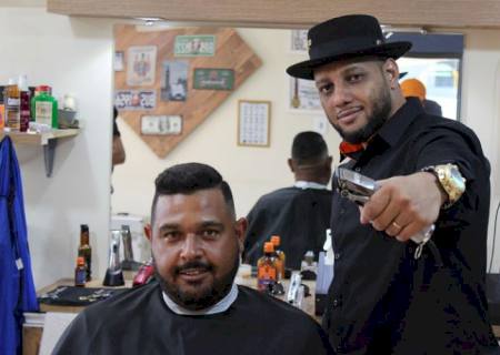 Maciel Barber Shop reinaugura Barbearia com ambiente mais confortável