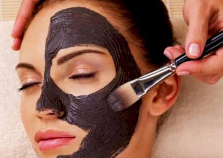 Pró Estética: Limpeza de pele com preço especial de Natal