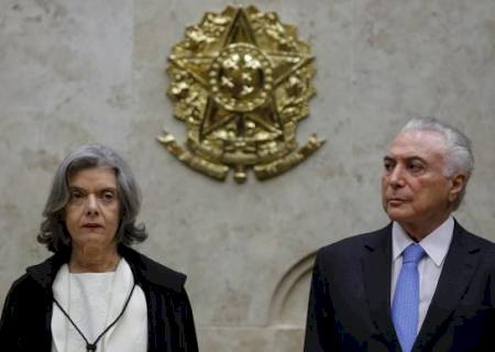 Cármen Lúcia cobra respeito às decisões do Judiciário