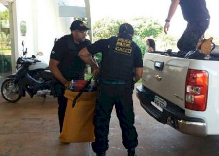 Gaeco cumpre mandados na prefeitura de Dourados e sai com malotes e caixas com documentos