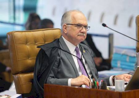 Fachin nega pedido de Lula para evitar prisão e submete decisão ao plenário do STF