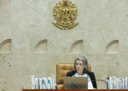 Cármen Lúcia marca para dia 2 de maio julgamento de foro privilegiado