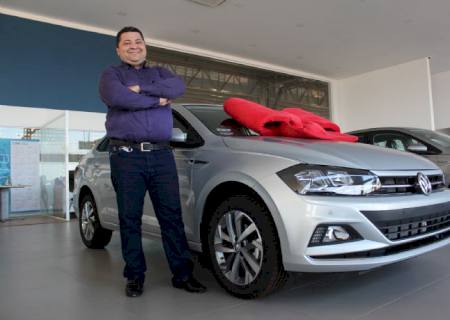 Vendedor se destaca na venda de automóveis em Nova Andradina