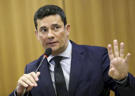 Moro: é prematuro falar sobre isenção a quem atirar em invasor