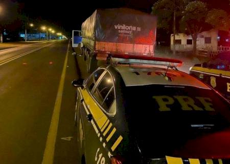 Motorista é preso com 800 caixas de cigarros contrabandeados