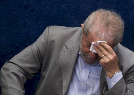 STF rejeita primeiro pedido de liberdade de Lula