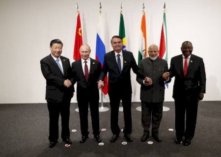 Bolsonaro diz que se empenhará por maior cooperação entre o Brics