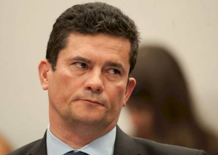 Moro fixa regras para vetar entrada e deportar pessoas consideradas perigosas