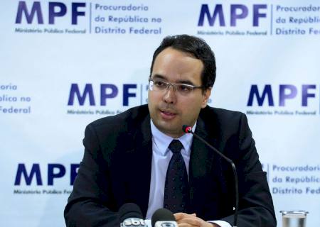 Coordenador da Lava Jato na PGR pede demissão do cargo