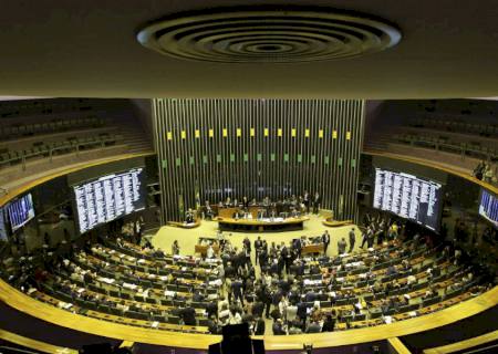 Câmara aprova texto-base da reforma da Previdência