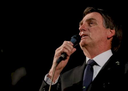 Bolsonaro: invasão de telefone é crime e ponto final