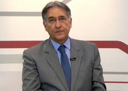 PF faz buscas em endereços ligados a Pimentel, ex-governador de MG
