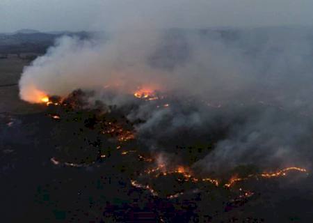 Sem chuva, queimadas se intensificam e Ibama estima 1 milhão de hectares em cinzas