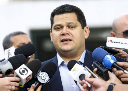 Alcolumbre cogita votação da reforma da Previdência na semana que vem