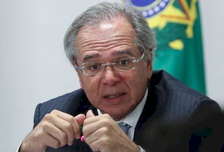 Paulo Guedes pede desculpas após dizer que primeira-dama francesa ''é feia''