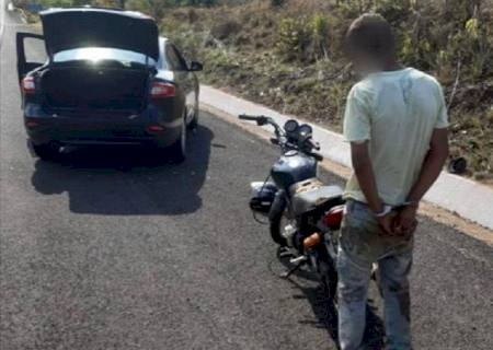 Policiais civis de Ribas do Rio Pardo recuperam motocicleta furtada por menor