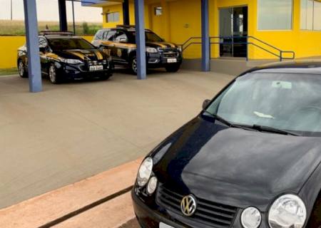 Veículo roubado no Paraná é recuperado pela PRF em Eldorado