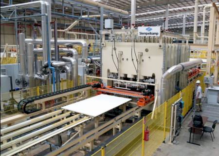 Industria é a ''bola da vez'' na geração positiva de empregos formais em MS