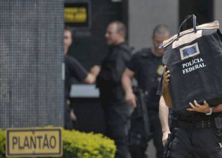PF cumpre 14 mandados de prisão contra fraudes na Receita