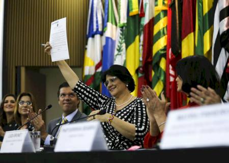 Governo lança programa Salve Uma Mulher