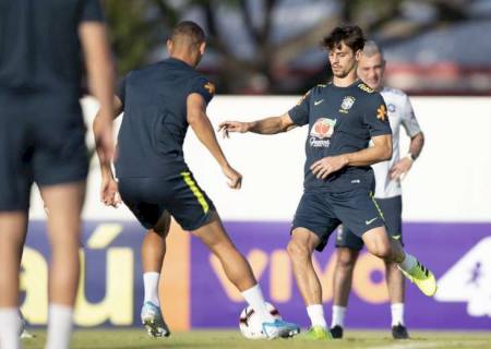 Brasil faz amistoso contra Senegal nesta quinta-feira em Singapura