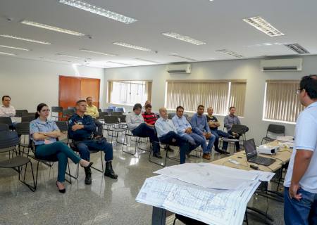 Prefeito e secretários participam de reunião de planejamento e acompanhamento do Censo 2020