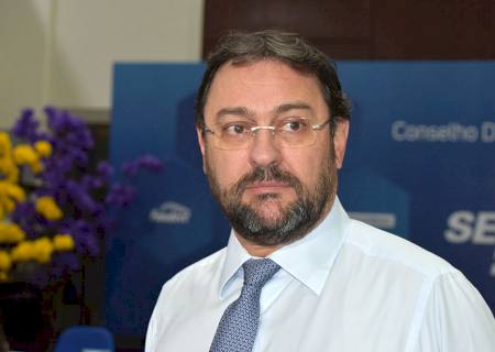 Longen aponta que proposta da Aneel de taxar energia solar pegou de surpresa até ministros