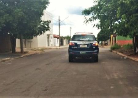 Mulher tem celular roubado no centro de Nova Andradina