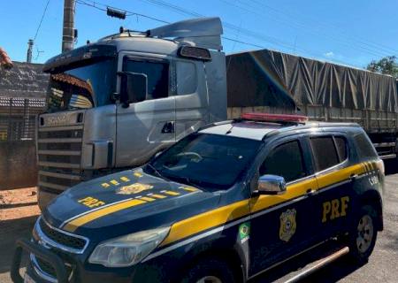 Carreta furtada no Paraná é recuperada pela PRF em Mato Grosso do Sul