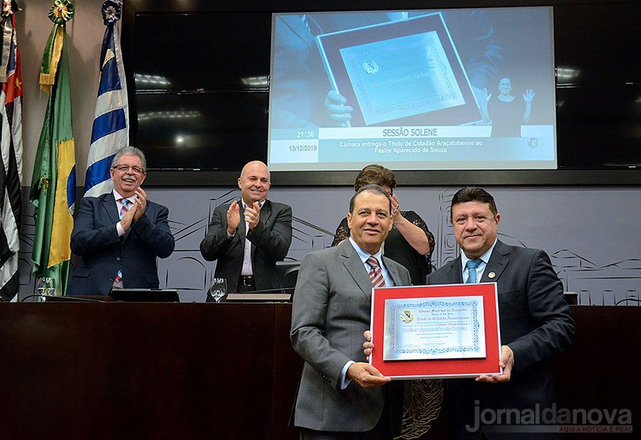 Pastor Aparecido de Souza recebe Título de Cidadão Araçatubense