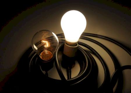 Contas de luz: bandeira tarifária continuará amarela em janeiro
