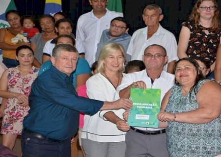 Habitação avança regularização fundiária e entrega 1,9 mil títulos em MS
