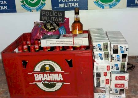 Em Nova Andradina, ladrão é flagrado furtando bebidas e cigarros e acaba preso