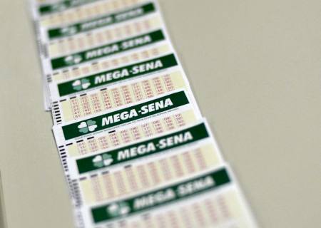 Mega da Virada sorteia prêmio de R$ 304 milhões; veja números