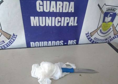 Homem esfaqueia esposa durante discussão em Dourados