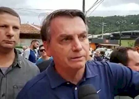 Implodi o Inmetro, mandei todo mundo embora, diz Bolsonaro
