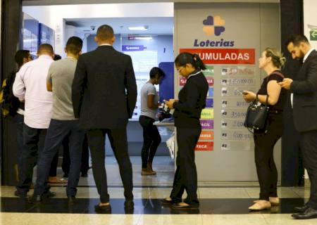 Mega-Sena deve pagar hoje prêmio de R$ 80 milhões