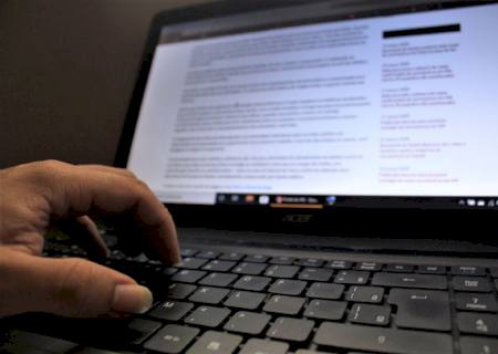 Teletrabalho demanda cuidados com postura, equipamentos e jornada