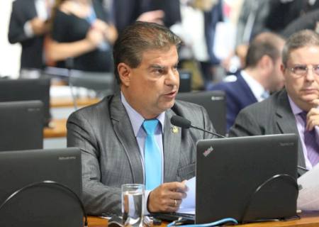 Senador Nelsinho Trad defende posição topográfica de advogados