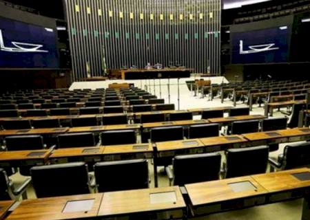 Entidades propõem reservar 50% das vagas em parlamentos para mulheres