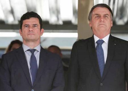 Bolsonaro tenta trocar diretor-geral da PF e Moro resiste